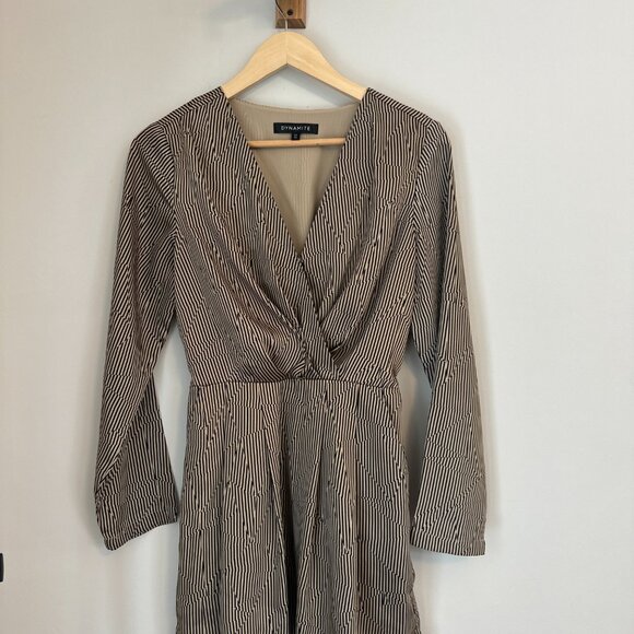 Dynamite short dress - Long sleeve - Size Small - Picture 3 of 8
